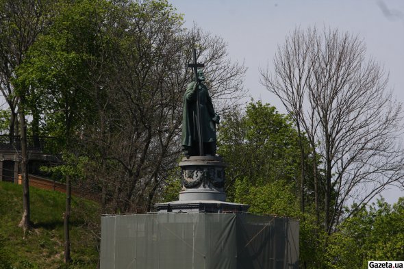 Памятник Владимиру Великому – старейший скульптурный монумент Киева, построенный в 1853 году