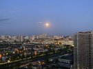 Місячне затемнення над столицею