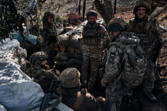 Президент Володимир Зеленський опублікував нову добірку фото з війни