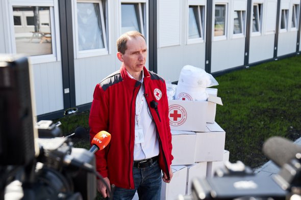Иван Семерак, глава Львовской областной организации Общества Красного Креста Украины, рассказывает о помощи жителям модульных городков