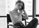 Актриса Анна Кошмал снялась в новой фотосессии, на которой показала свою хрупкость и женственность