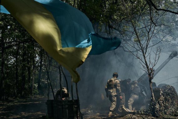 Президент Володимир Зеленський показав нові фото воєнної України та її героїв
