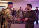 В День морской пехоты президент посетил передовые позиции украинских защитников в Донецкой области и вручил государственные награды
