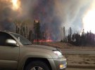 В Канаде бушует лесной пожар