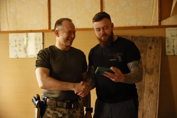 Командувач Сухопутних військ Збройних сил України Олександр Сирський побував на передових позиціях біля Бахмута