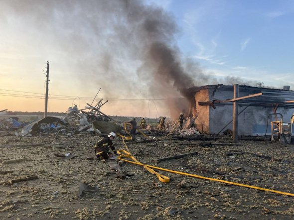 Росіяни обстріляли Уманщину: виникла пожежа, є постраждалі
