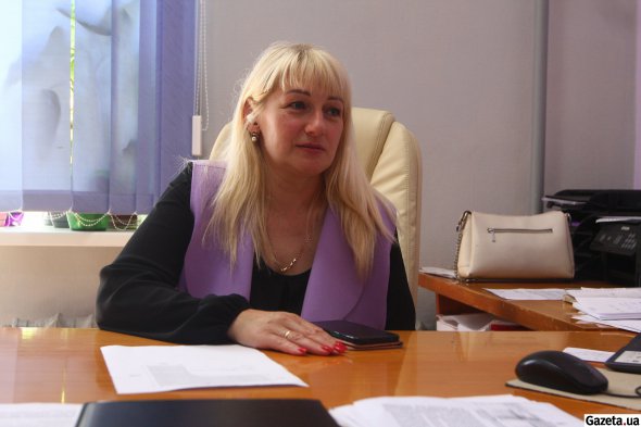 Директор гимназии Лидия Хоменко была в младших классах в годы учебы Валерия Федоровича