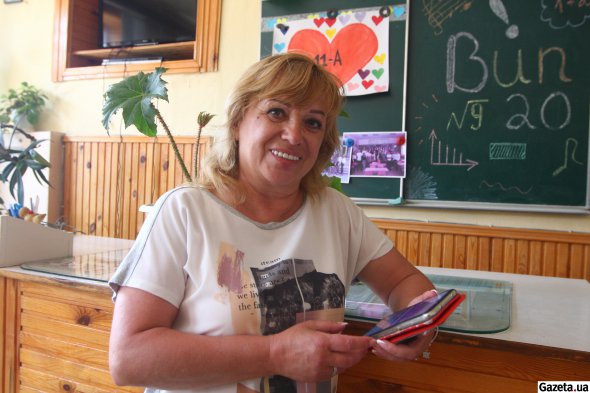 Людмила Шапран - вчителька Валерія Залужного. У роки його навчання їздмла з учнями на екскурсії й організовувала походи