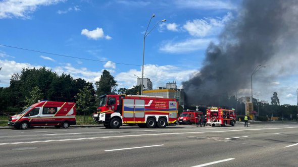 В воскресенье, 9 июля, на Броварском шоссе в Киеве произошел масштабный пожар на АЗС