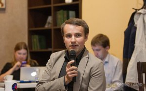 Політолог Петро Олещук 