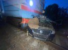 В результате столкновения легковушки с пригородным поездом "Чернигов-Нежин" погибла семья