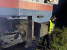 В результате столкновения легковушки с пригородным поездом "Чернигов-Нежин" погибла семья
