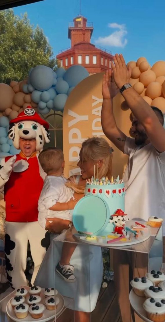 Даша Квіткова та Микита Добринін відсвяткували день народження сина