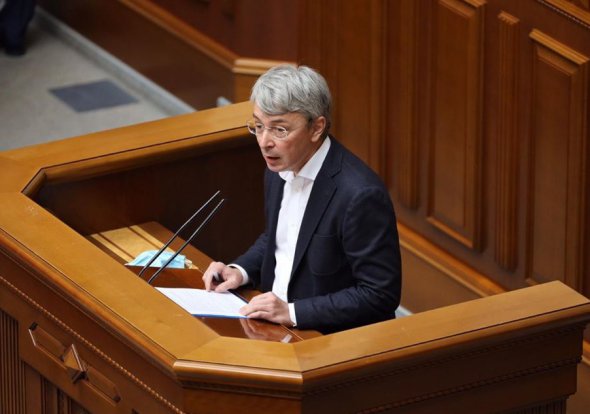 Александр Ткаченко руководит Министерством культуры и информационной политики с июня 2020 года