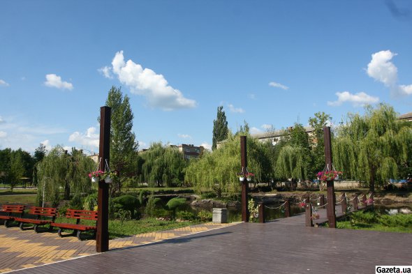 Парк "Шелковичный" когда-то был одним из самых популярных мест отдыха. Теперь в нем тяжело встретить людей