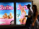 Прокатные сборы фильма о Барби достигли отметки в миллиард долларов всего через 17 дней после выхода