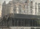 Российские оккупанты нанесли ракетный удар по центру города Покровск в Донецкой области. От вражеских обстрелов погибли пять человек, 31 человек получил ранения.
