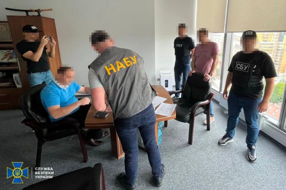 Народного депутата от "Слуга народа" Анатолия Гунько задержали на  тыс. взятки