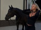 Леся Нікітюк у стильному образі відповіла анонімним хейтерам