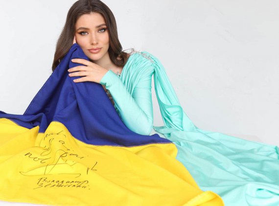 Ангелина Усанова стала "Мисс Украина Вселенная"