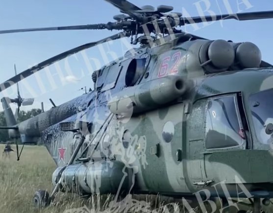Украинская разведка провела спецоперацию, во время которой выманила россиянина на вертолете Ми-8, сообщили СМИ