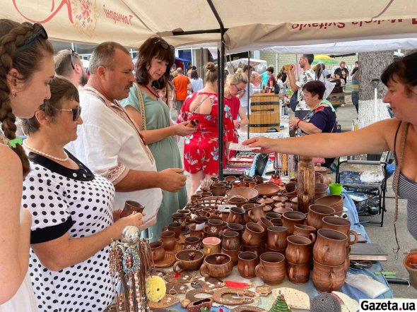 На "Ше.Fest" продавалося чимало виробів ручної роботи