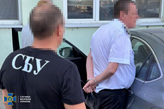 В Одесской области задержали чиновников, которые продавали "удостоверения моряка" для выезда уклонистов за границу