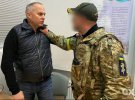 После начала полномасштабного вторжения бойцы 206 батальона территориальной обороны Киева задержали Шуфрича за то, что он фотографировал блокпост