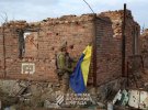 Над звільненою Андріївкою Донецької області підняли прапор