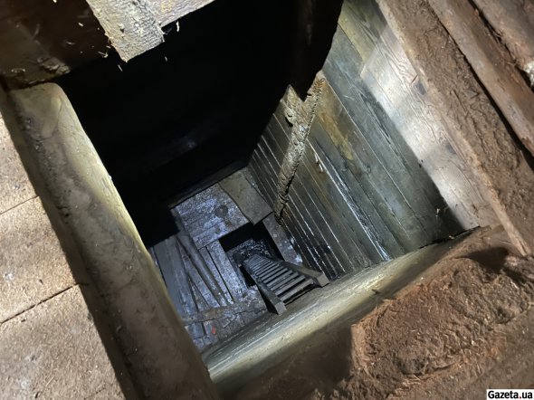 По периметру шахта – 2,5 на 3,5 м. Цей шурф ввели в експлуатацію у 1473 році