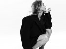 Дженніфер Еністон знялась для ювілейного випуску CR Fashion Book