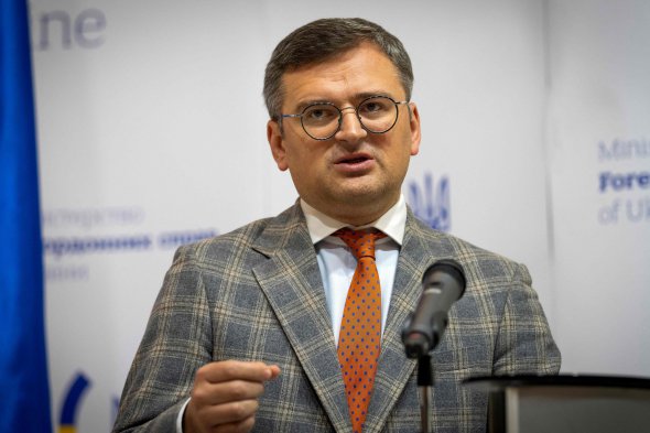 Глава МЗС України Дмитро Кулеба вважає, що з Польщі потрібно знайти конструктивне рішення щодо зерна 