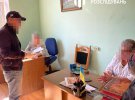 ДБР затримало на Львівщині посадовців, які вимагали у військового гроші за оформлення інвалідності батьку