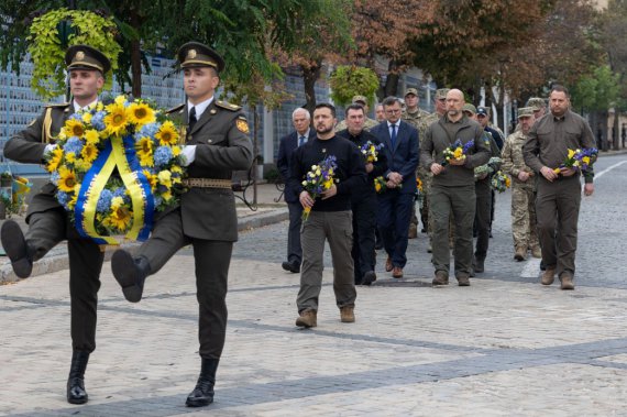 У День захисників і захисниць України в Києві відбулася церемонія вшанування пам'яті загиблих українських воїнів