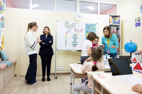 Олена Зеленська відвідала Київську обласну дитячу лікарню
