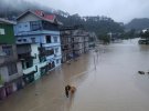 Наводнение в Индии смывает все на своем пути