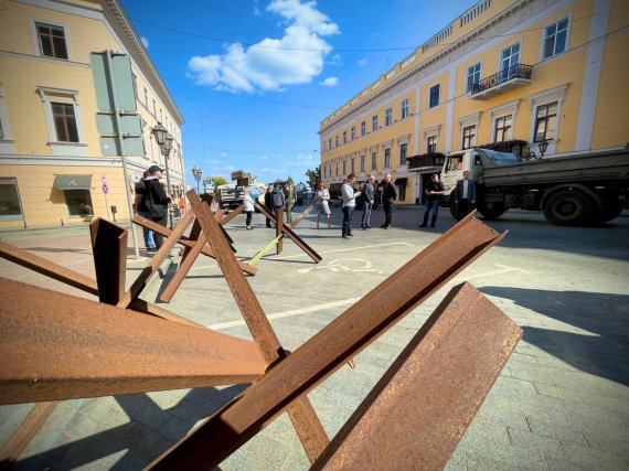 В Одесі готують до відкриття для пішоходів Приморський бульвар