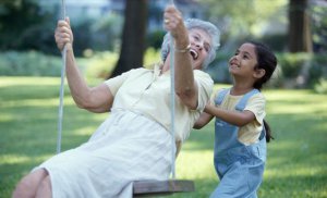 Люди похилого віку: мовознавець поставила крапу, як правильно називати пенсіонерів 60+