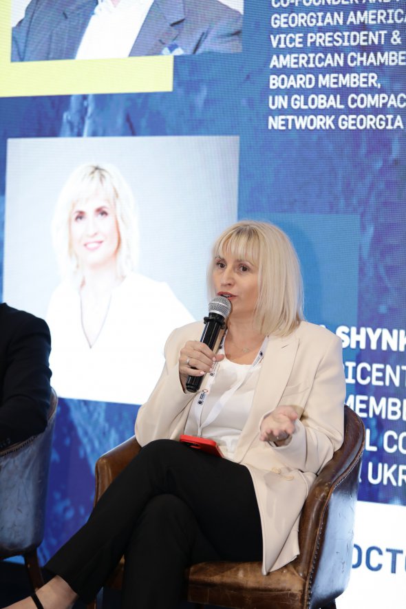 Ірина Шинкаренко: "Важливим є особисте лідерство керівників та єдність команди, в якій превалює довіра й підтримка"