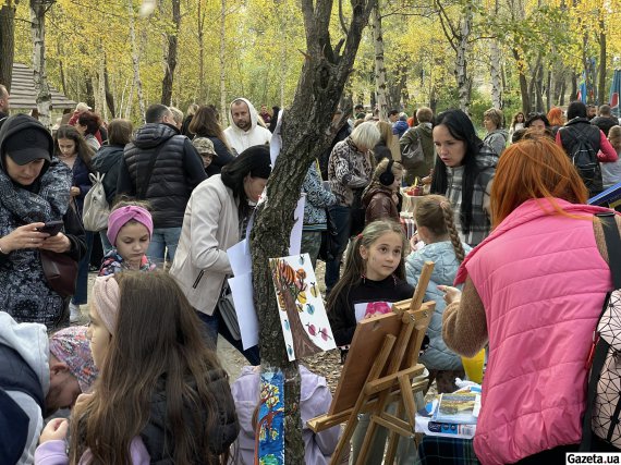 Благодійний ярмарок відвідали мешканці столиці, волонтери й військовослужбовці