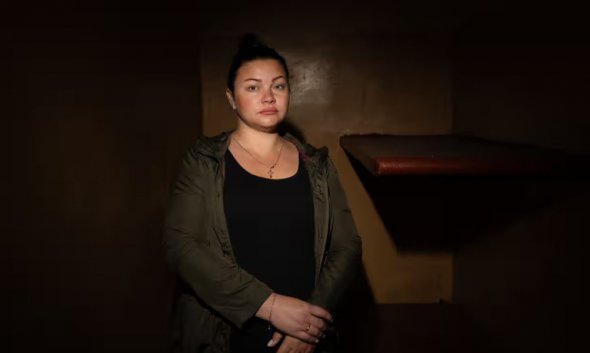 Альбіна Стрілець у відділку міліції, де катували мирних українських громадян