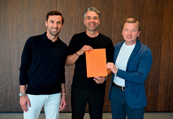 Марино Пушич (посередине) подписал контракт до завершения сезона-2025/26