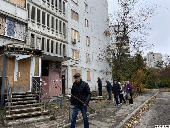 До полномасштабного вторжения на Салтовке проживало более 200 тыс. человек. Сейчас эта часть города почти безлюдна