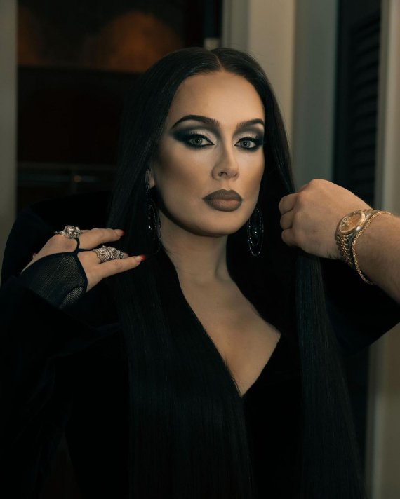 Адель вийшла на сцену в новому образі