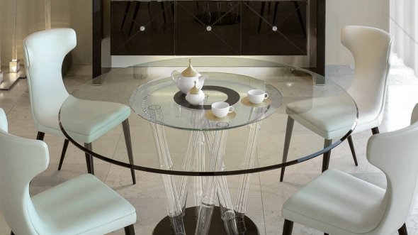 Скляні столи вражають різноманітністю дизайнів стільниць, які можна обрати для Вашої кухні