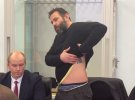 Подозреваемый в государственной измене народный депутат Александр Дубинский заявил о сломанных ребрах