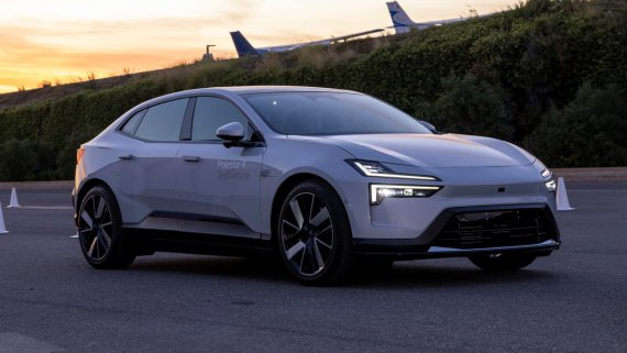 Лідером цього року став електромобіль Polestar 4