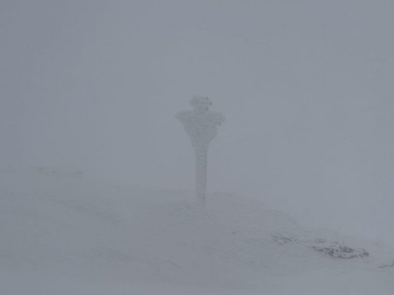 В Карпатах 12 декабря ударил сильный мороз и выпал снег