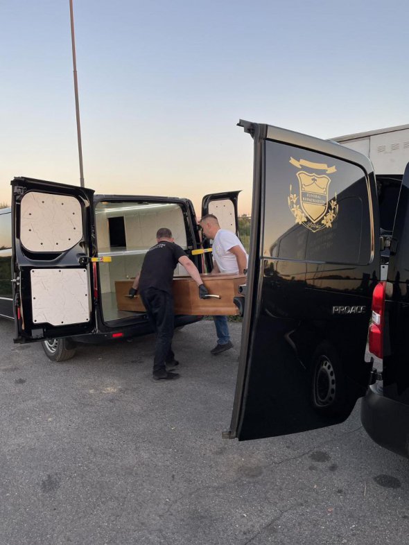 Міжнародне похоронне бюро Funeral Repatriation надає послуги з перевезення останків чи тіл померлих із-за кордону