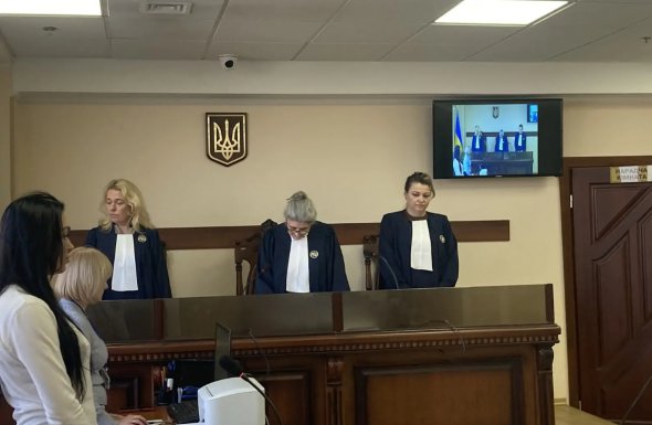 Коллегия судей Киевского апелляционного суда объявляет решение по делу по обвинению Андрея Хандрикина